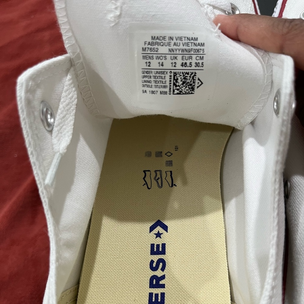 Brand New Converse Chucks - Picture 2 of 8